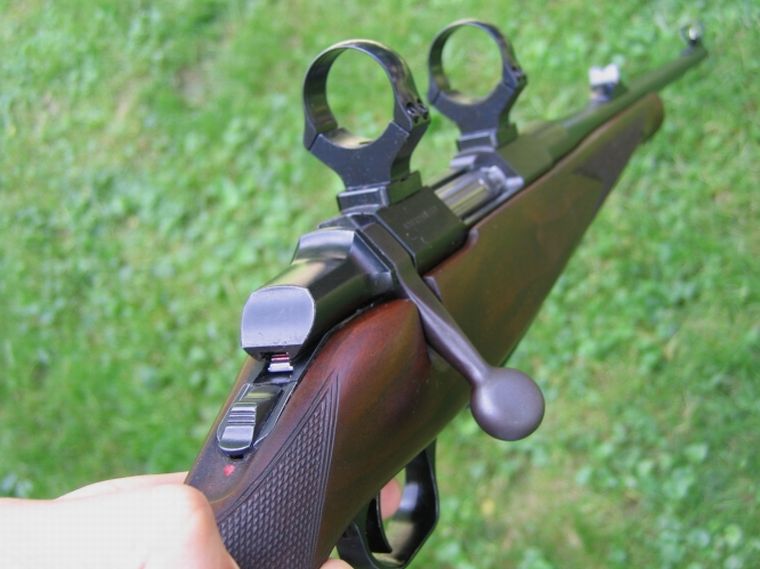 bezpiecznik w sztucerze Remington mod. 700

jeśli klikniesz na obrazek to zobaczysz jak autor może pomóc Ci poprawić parametry Twojej broni

